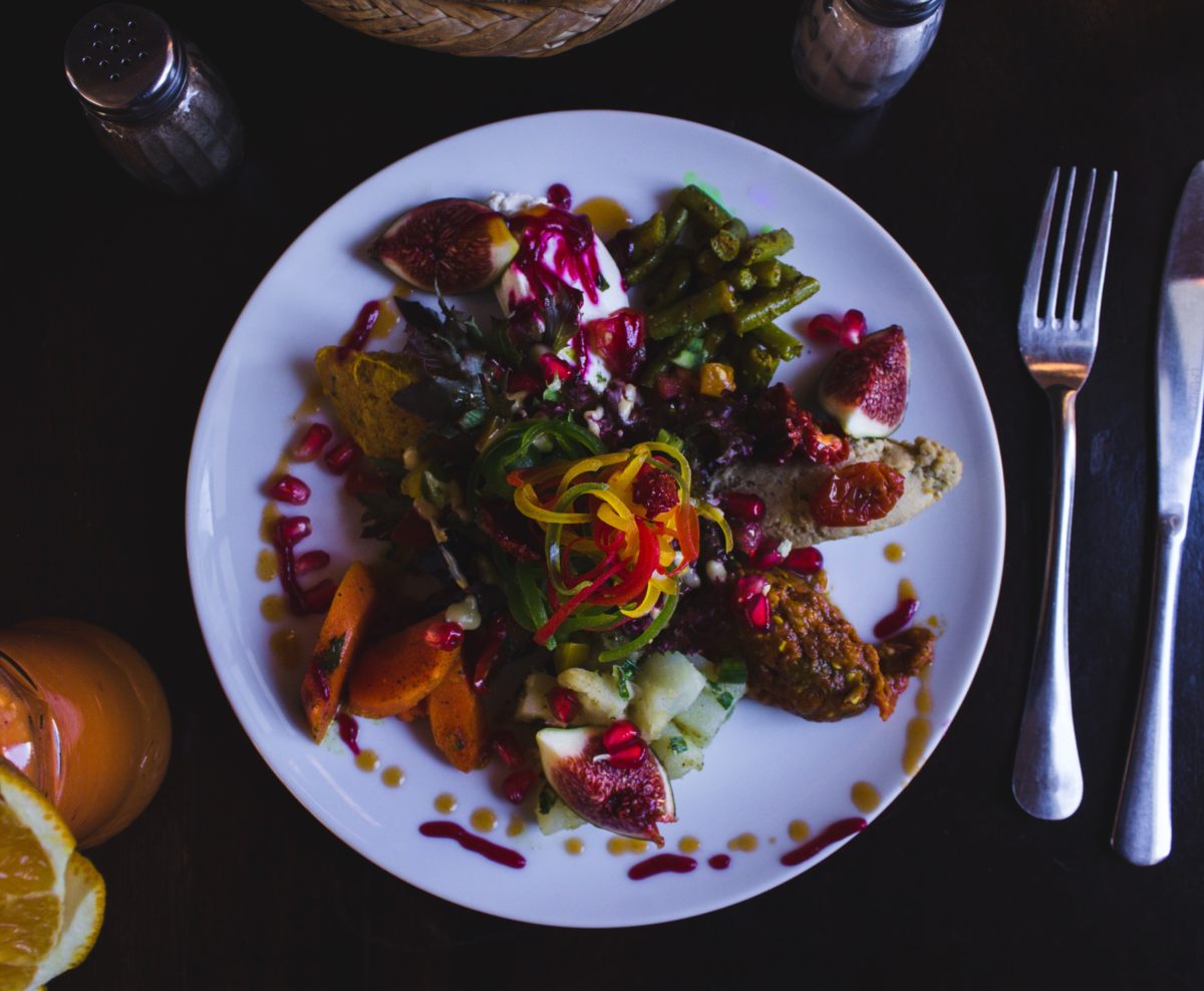 https://unsplash.com/photos/VhqBh21uz0k